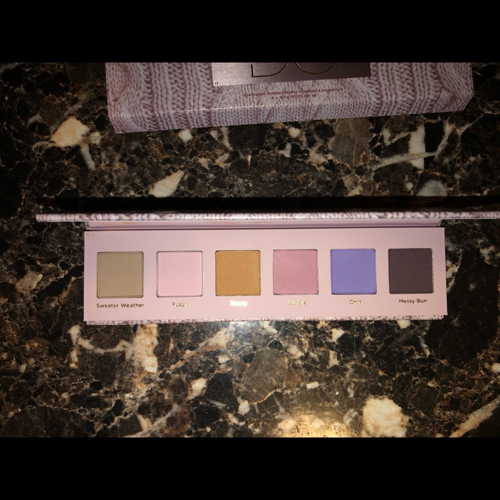 DOMINIQUE COSMETICS EYE SHADOW PALETTE